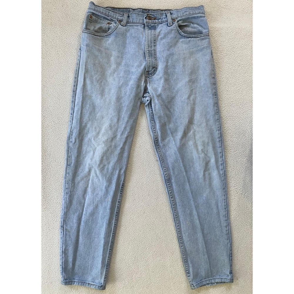 Distressed 90s Made in USA Levi's Men 36x32 Jeans Light Wash Relaxed Tapered 550